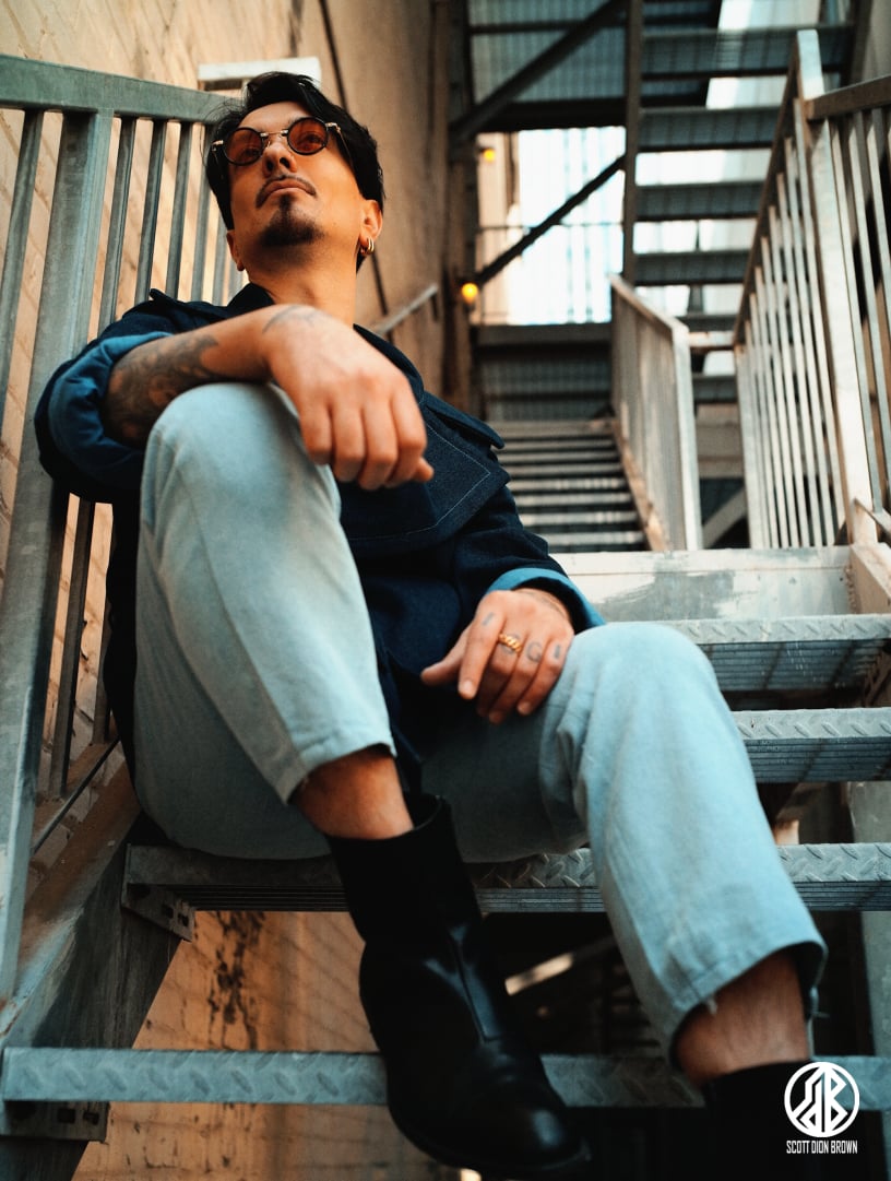 SiggiMusic wearing FunkyLines